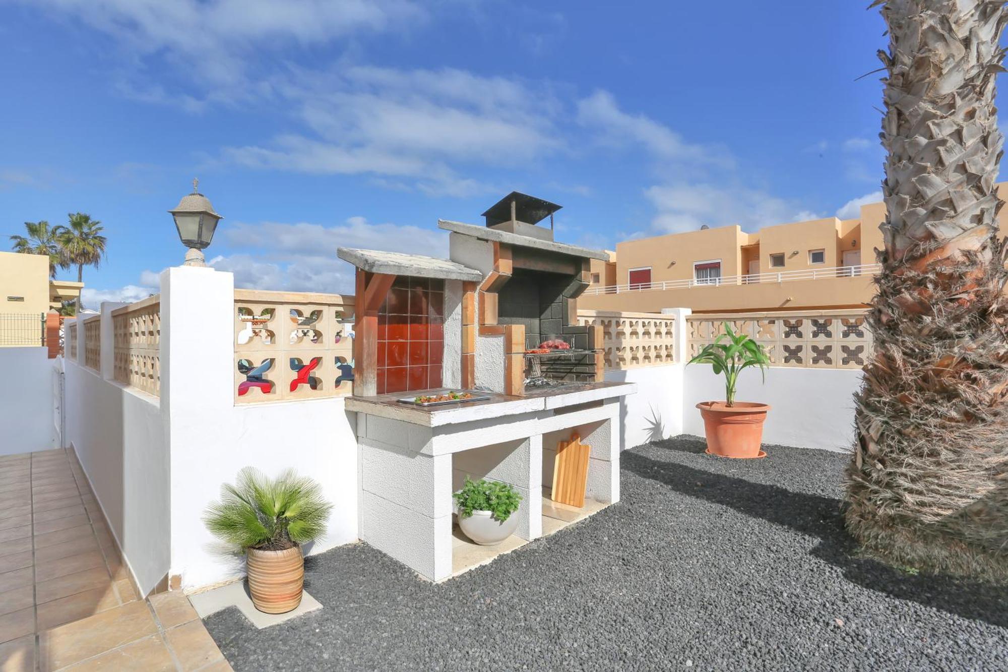 Residencia Lena Apartment คอร์ราเลโฮ ภายนอก รูปภาพ