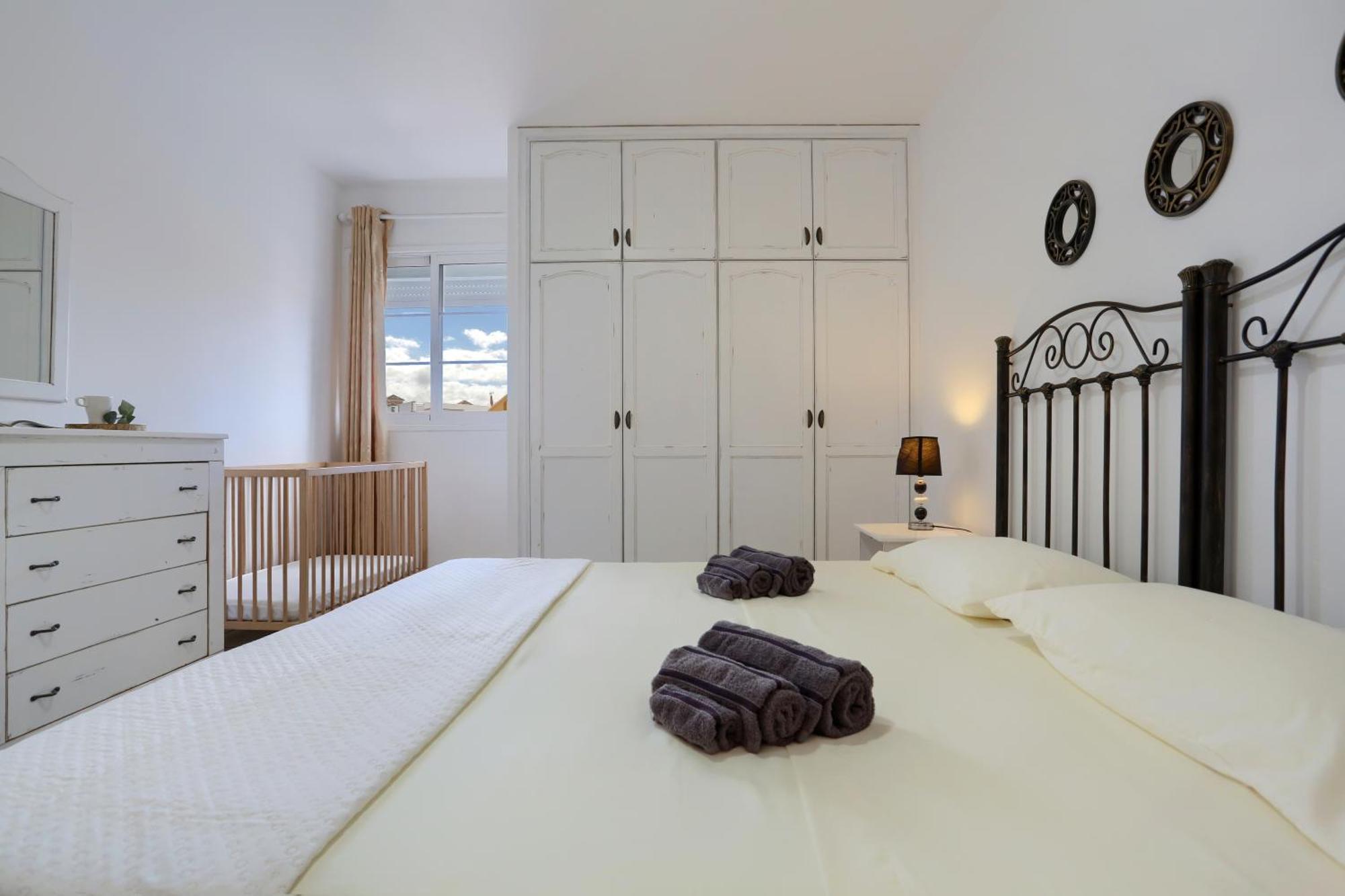 Residencia Lena Apartment คอร์ราเลโฮ ภายนอก รูปภาพ