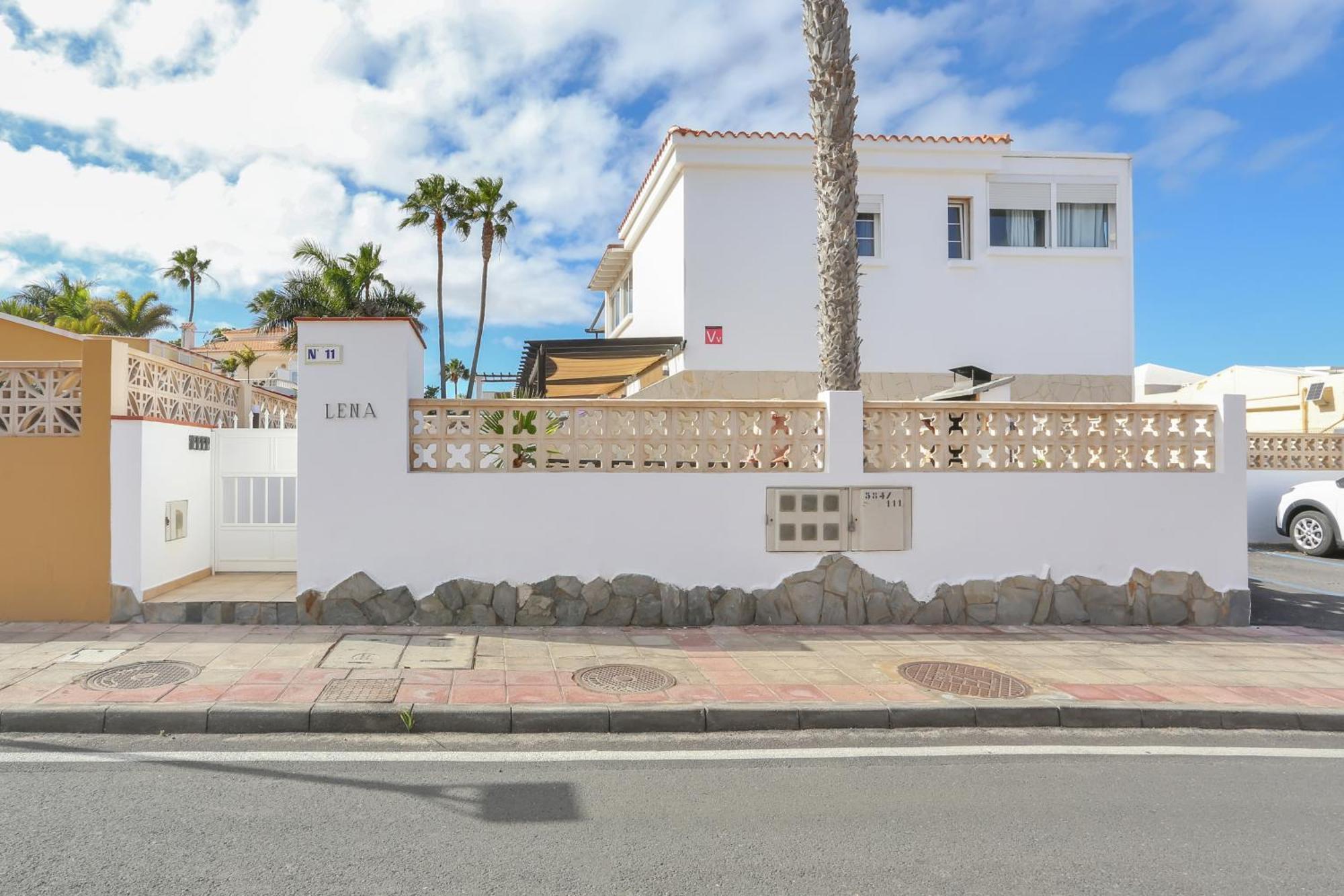Residencia Lena Apartment คอร์ราเลโฮ ภายนอก รูปภาพ