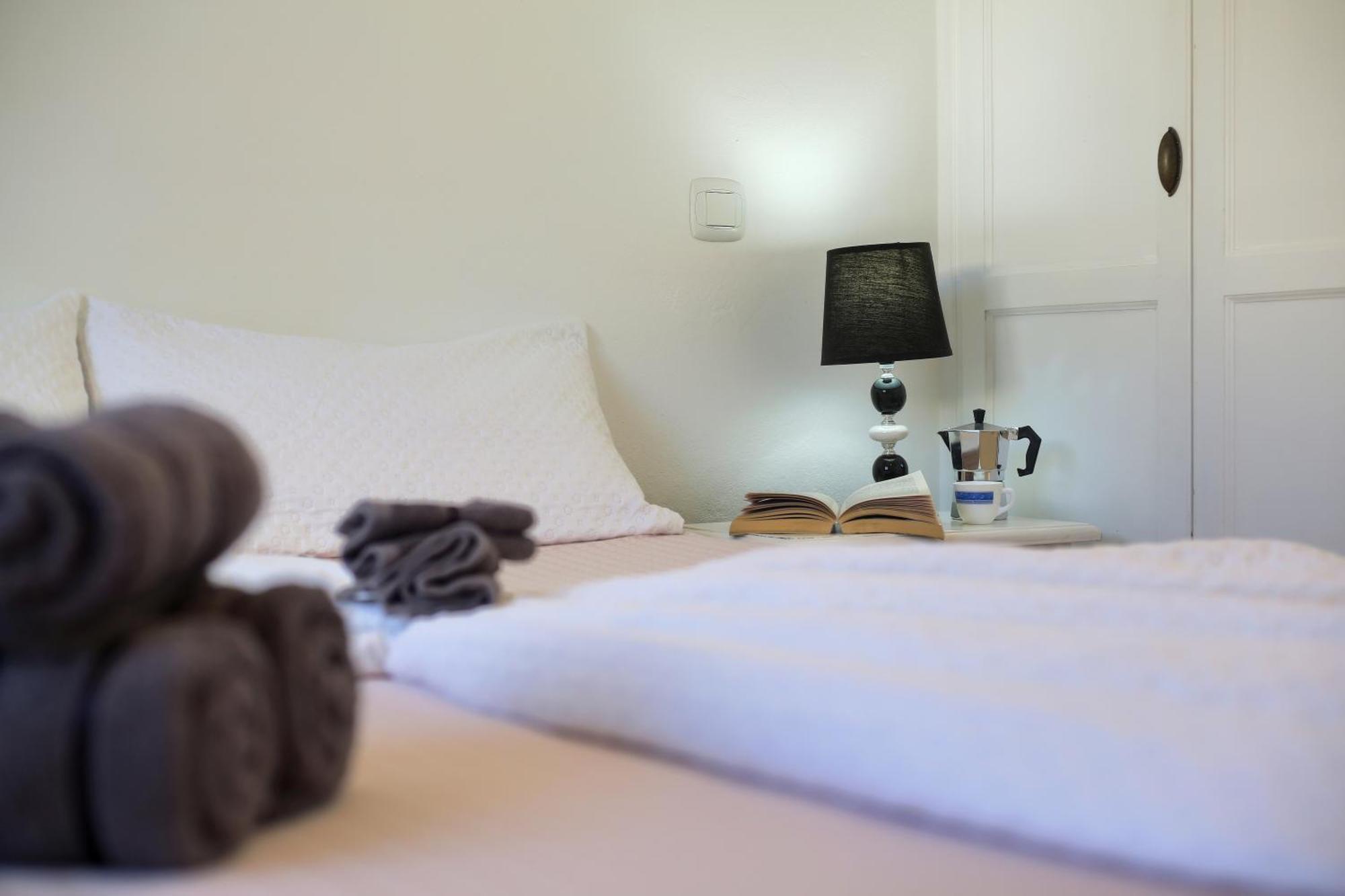 Residencia Lena Apartment คอร์ราเลโฮ ภายนอก รูปภาพ
