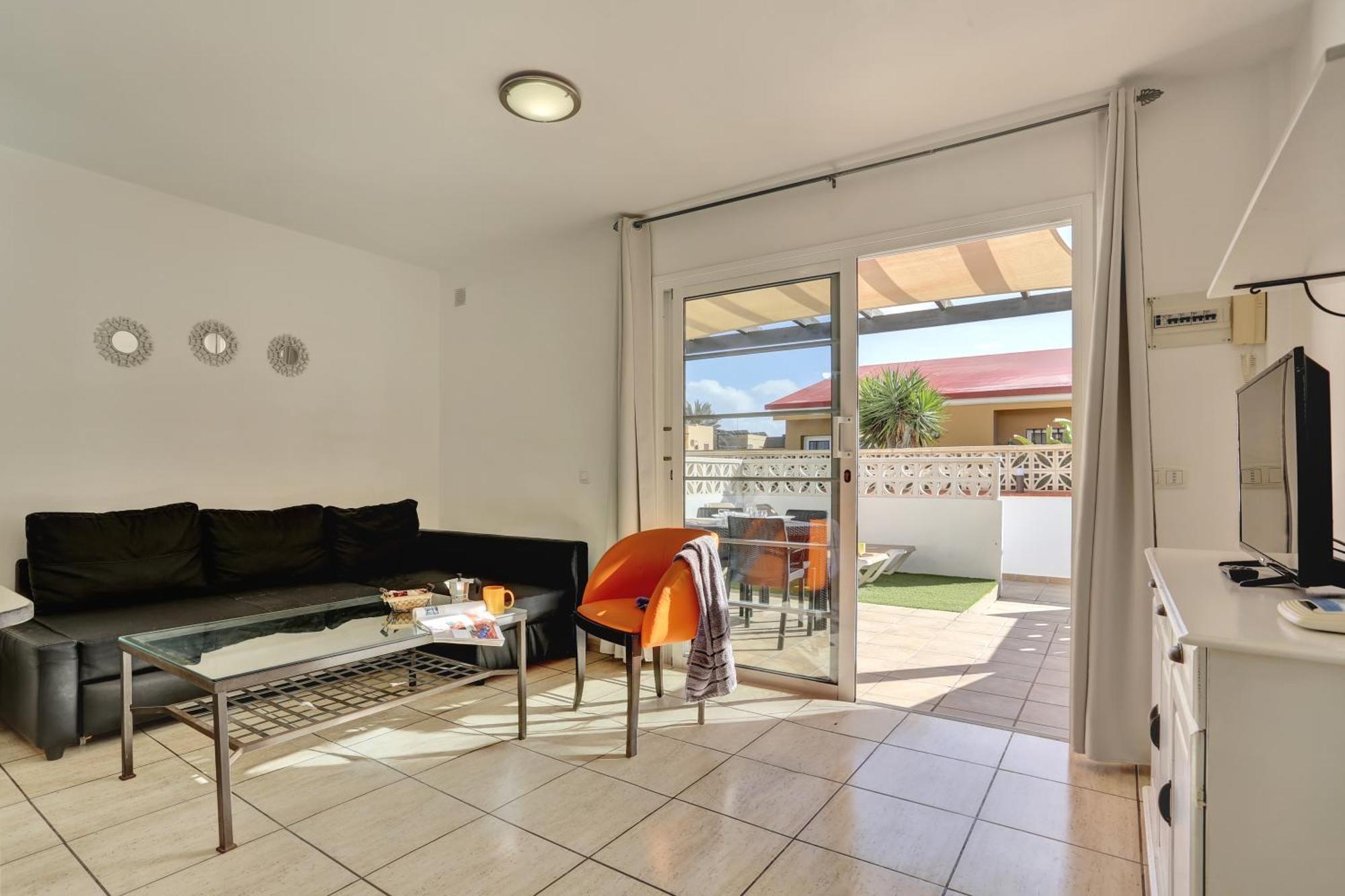 Residencia Lena Apartment คอร์ราเลโฮ ภายนอก รูปภาพ