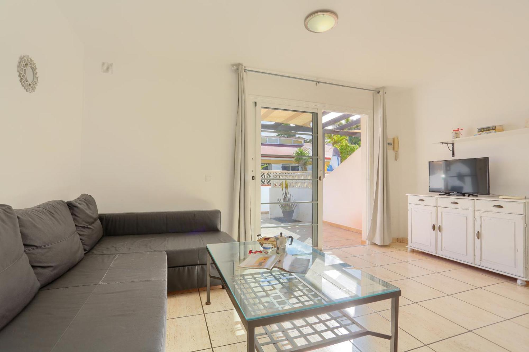 Residencia Lena Apartment คอร์ราเลโฮ ภายนอก รูปภาพ