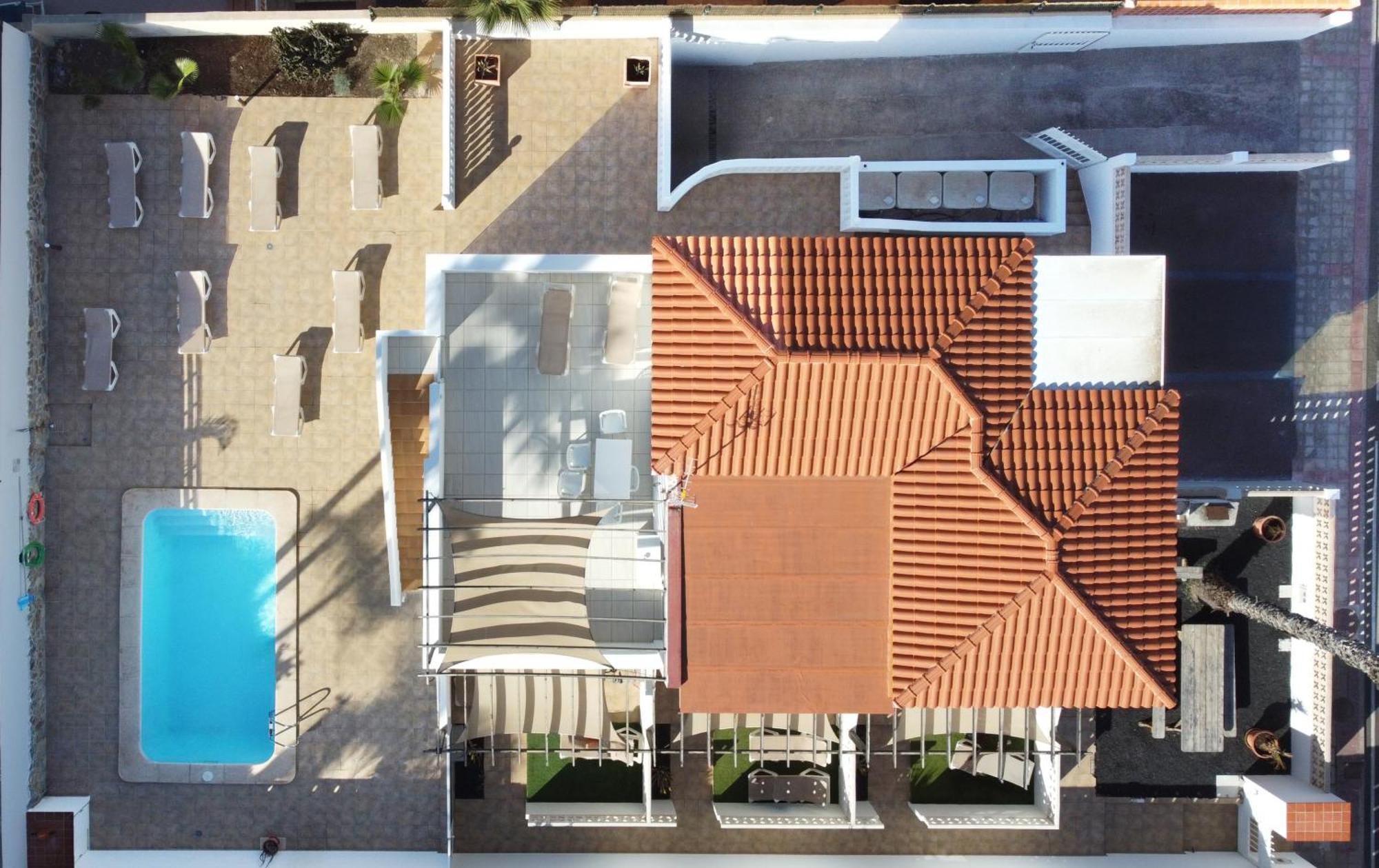 Residencia Lena Apartment คอร์ราเลโฮ ภายนอก รูปภาพ